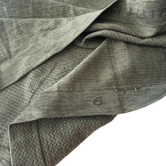 Lululemon Swiftly Tech Long Sleeve Shirt Size 6 Original Fit* Olive Green Black - Picture 4 of 5